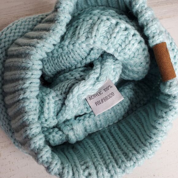 C.C Classic Women's Winter Fall Cable Knit Beanie Hat Mint Green/Blue EUC - Picture 5 of 5